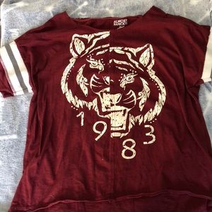 Short sleeve tee shirt